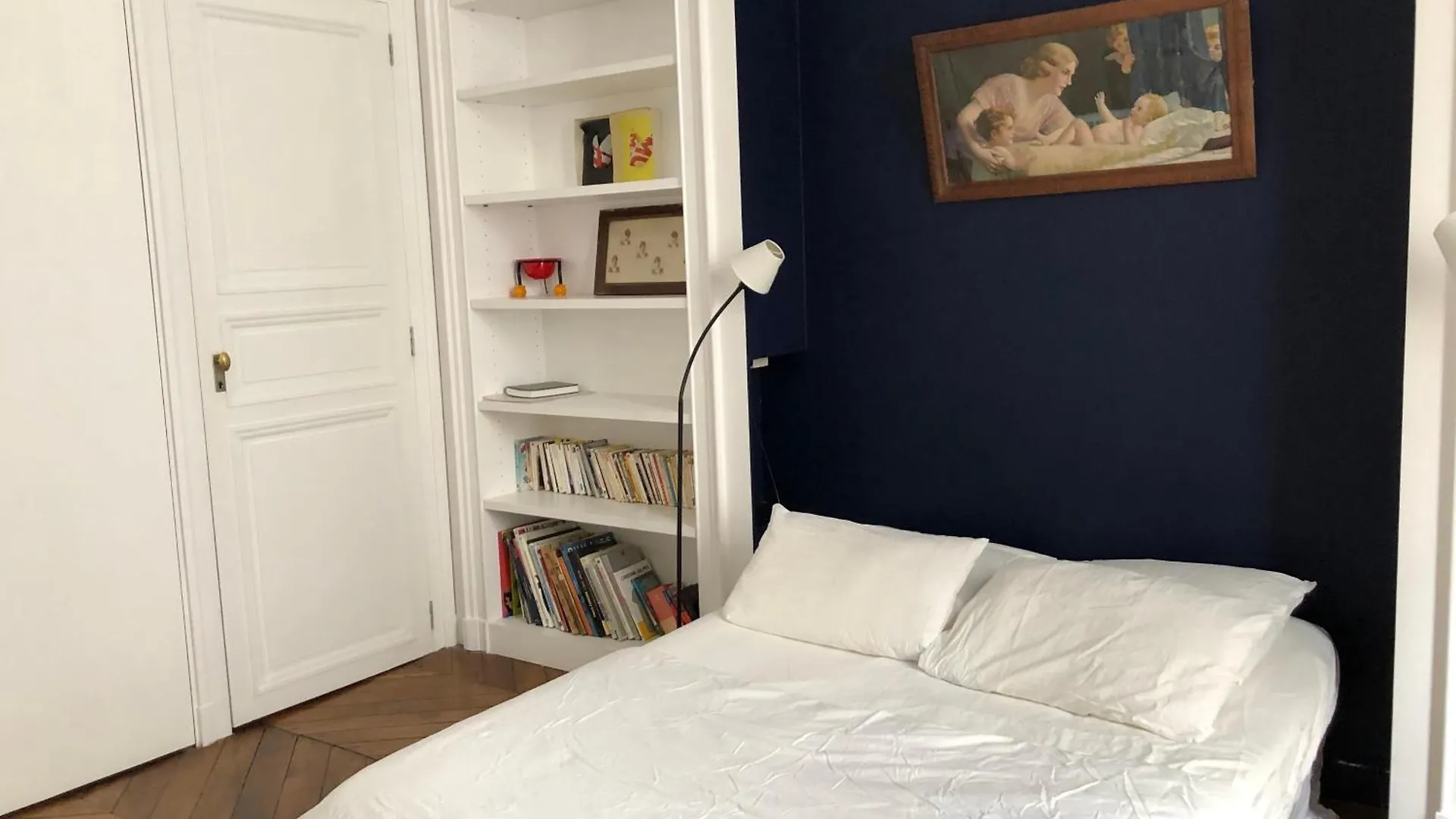 Xxxxxs Apartment Paris France